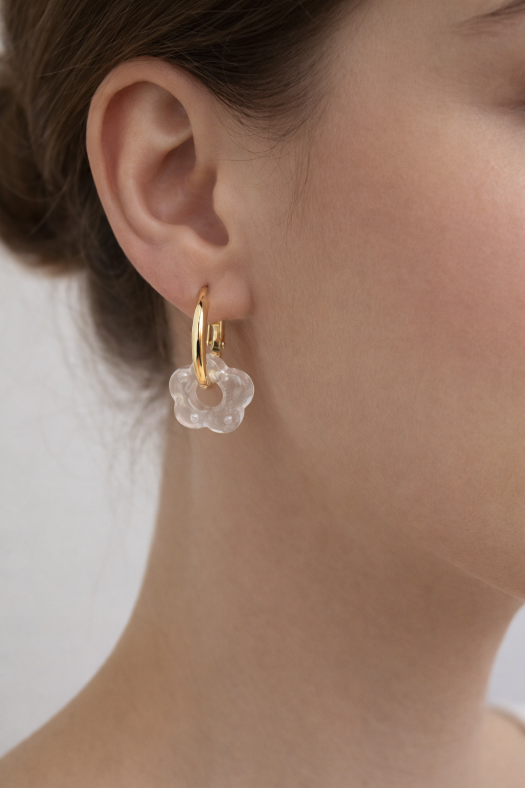 Boucle d’oreille à fleurs - blanche