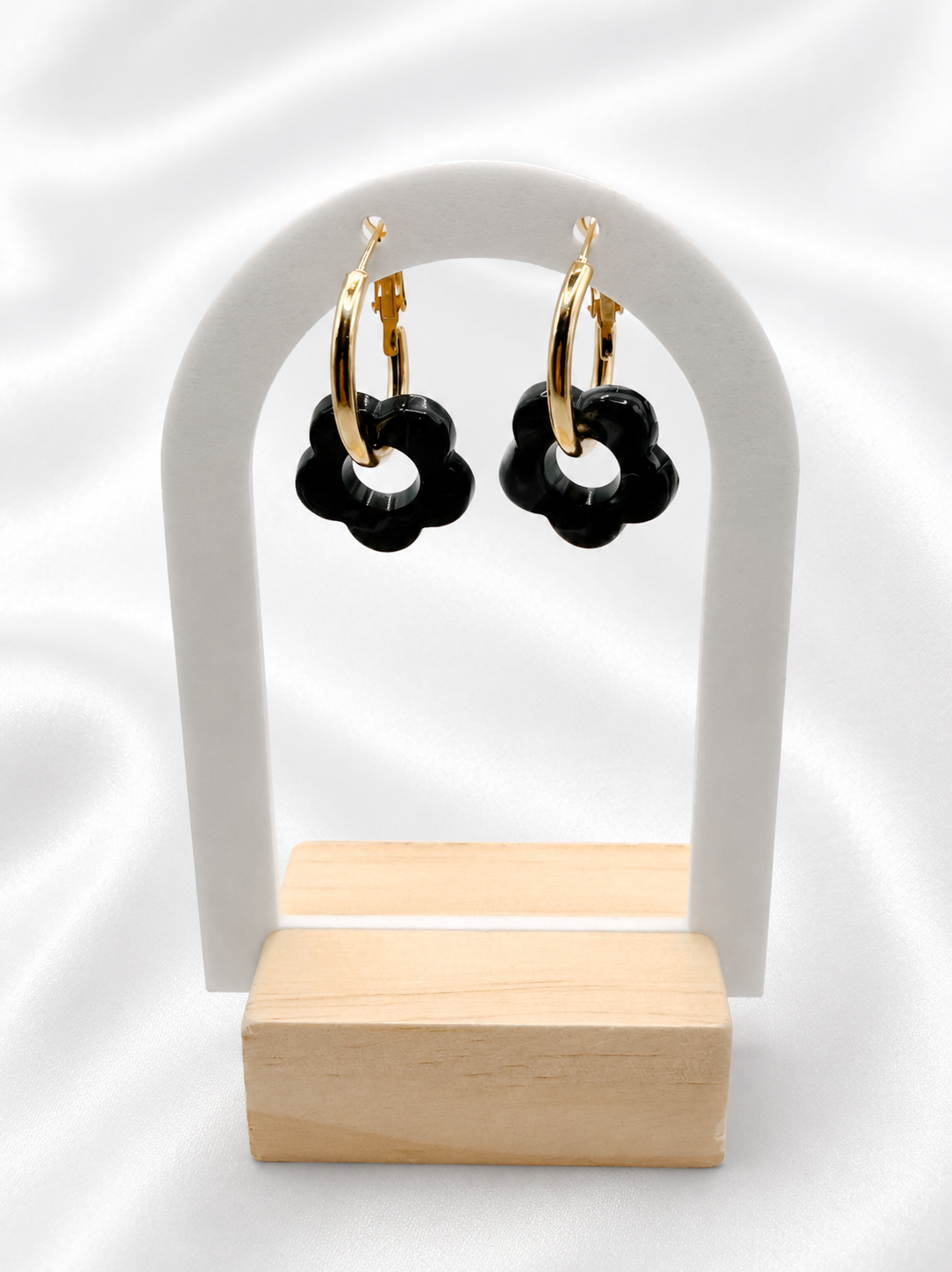 Boucle d’oreille à fleur