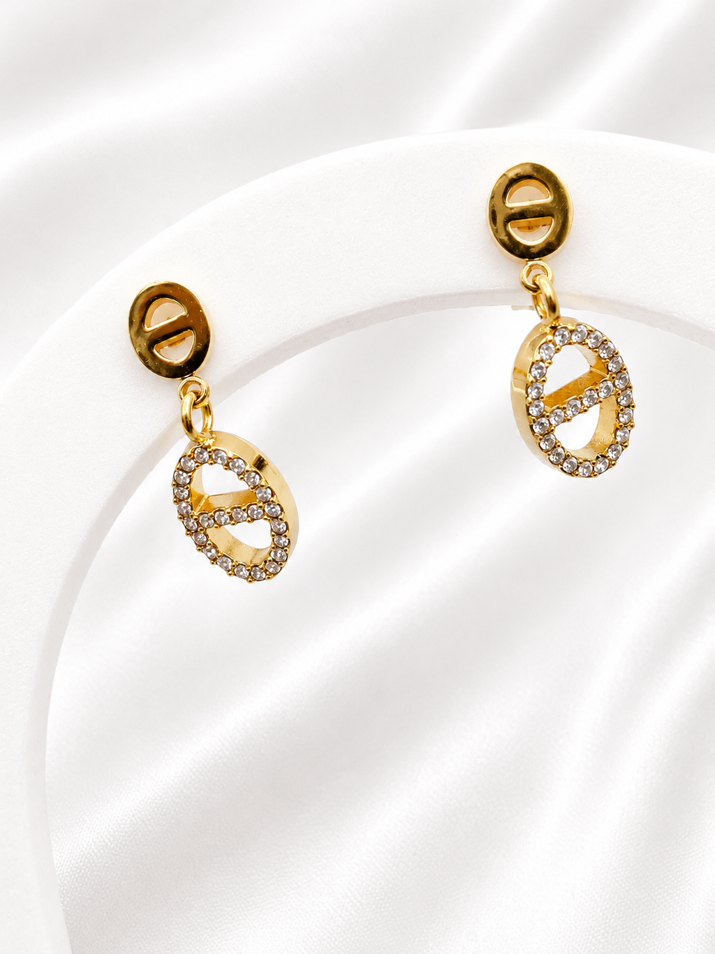 Boucle d’oreille maille marine à strass