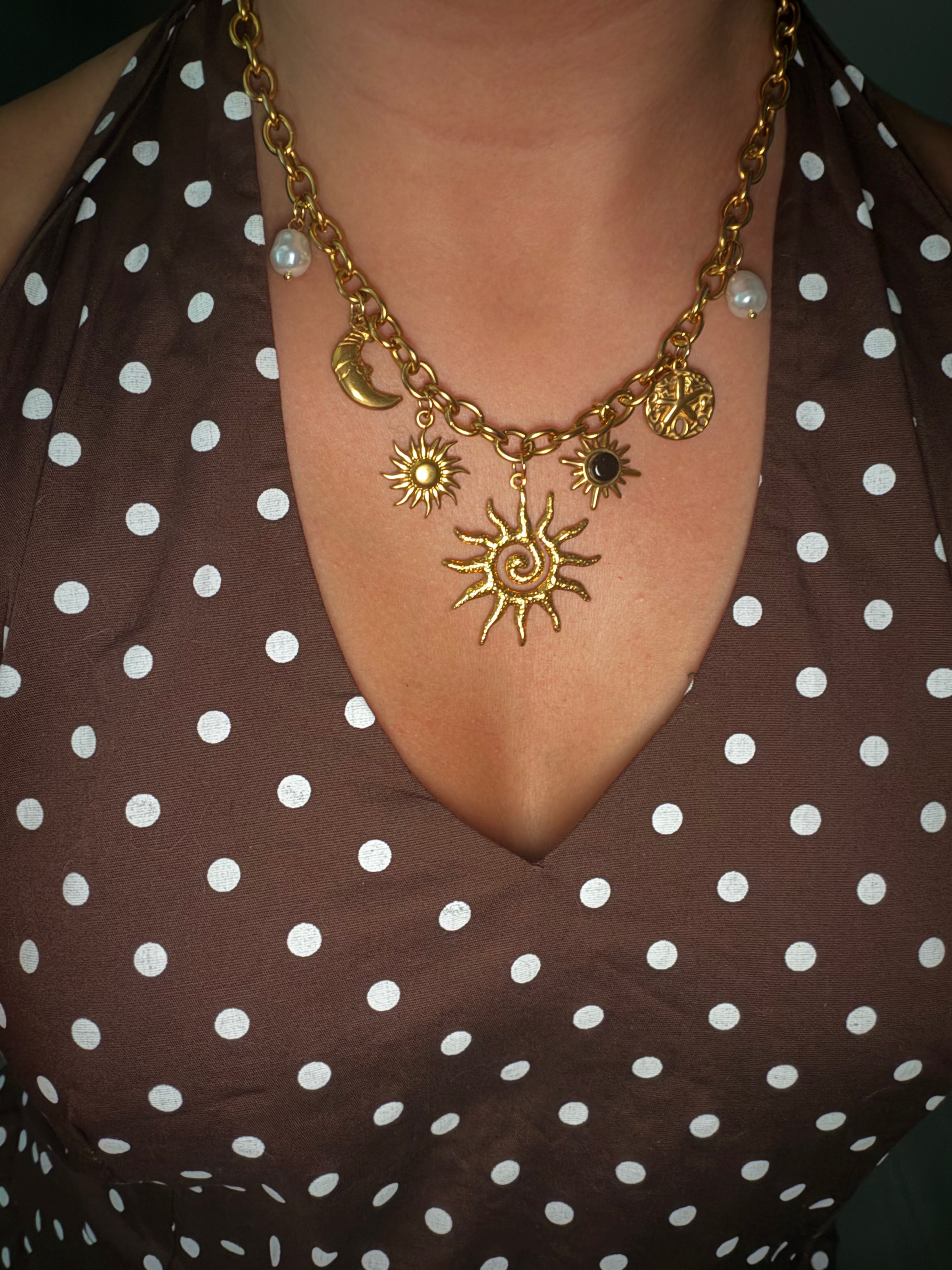 Collier à breloque - doré